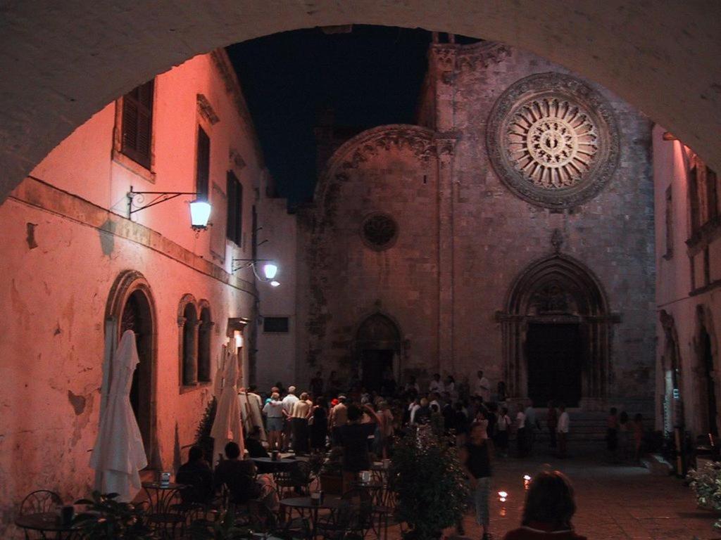 Da Andrea Apartment Ostuni Exterior photo